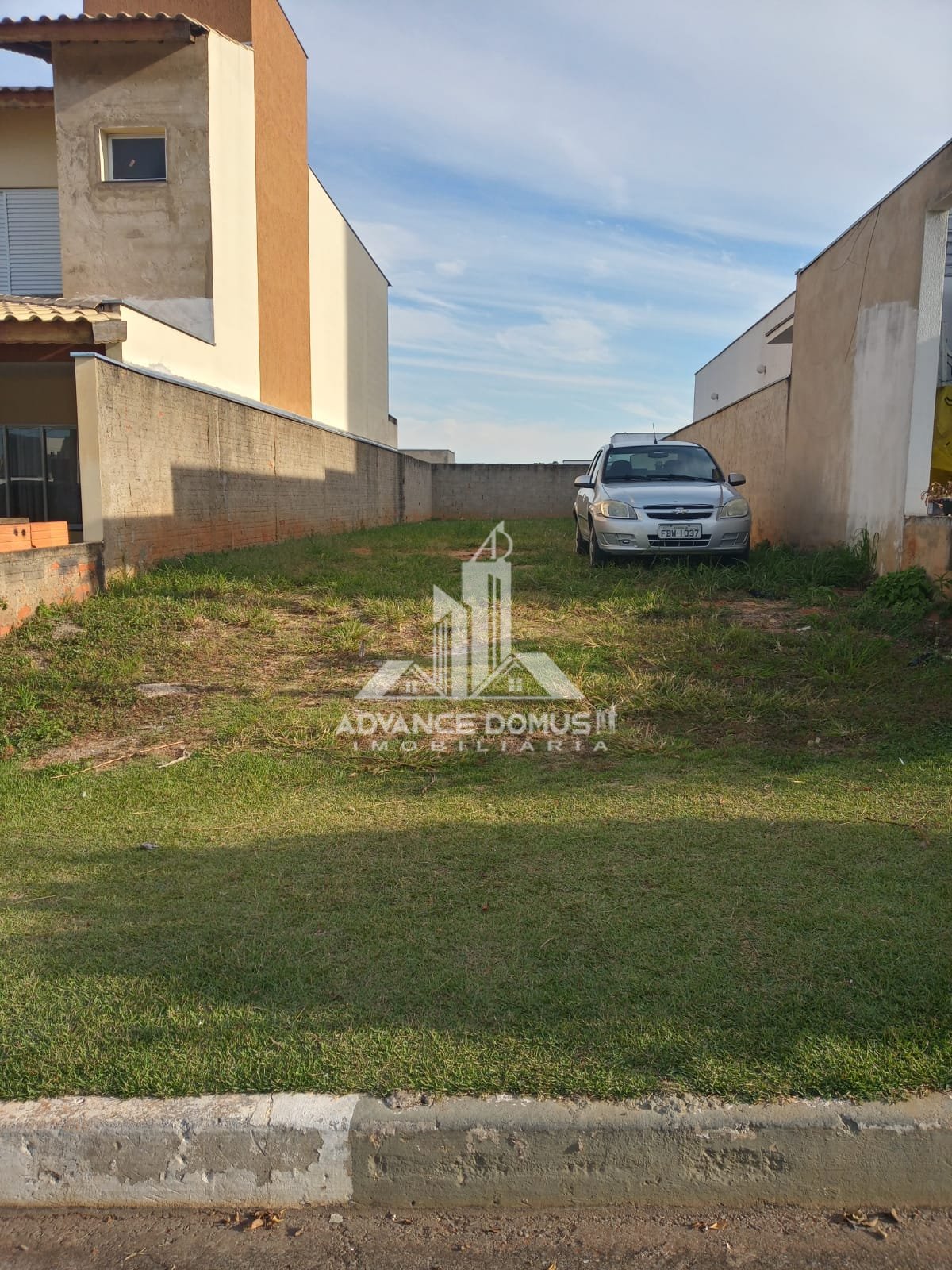 Terreno à venda, 210m² - Foto 1